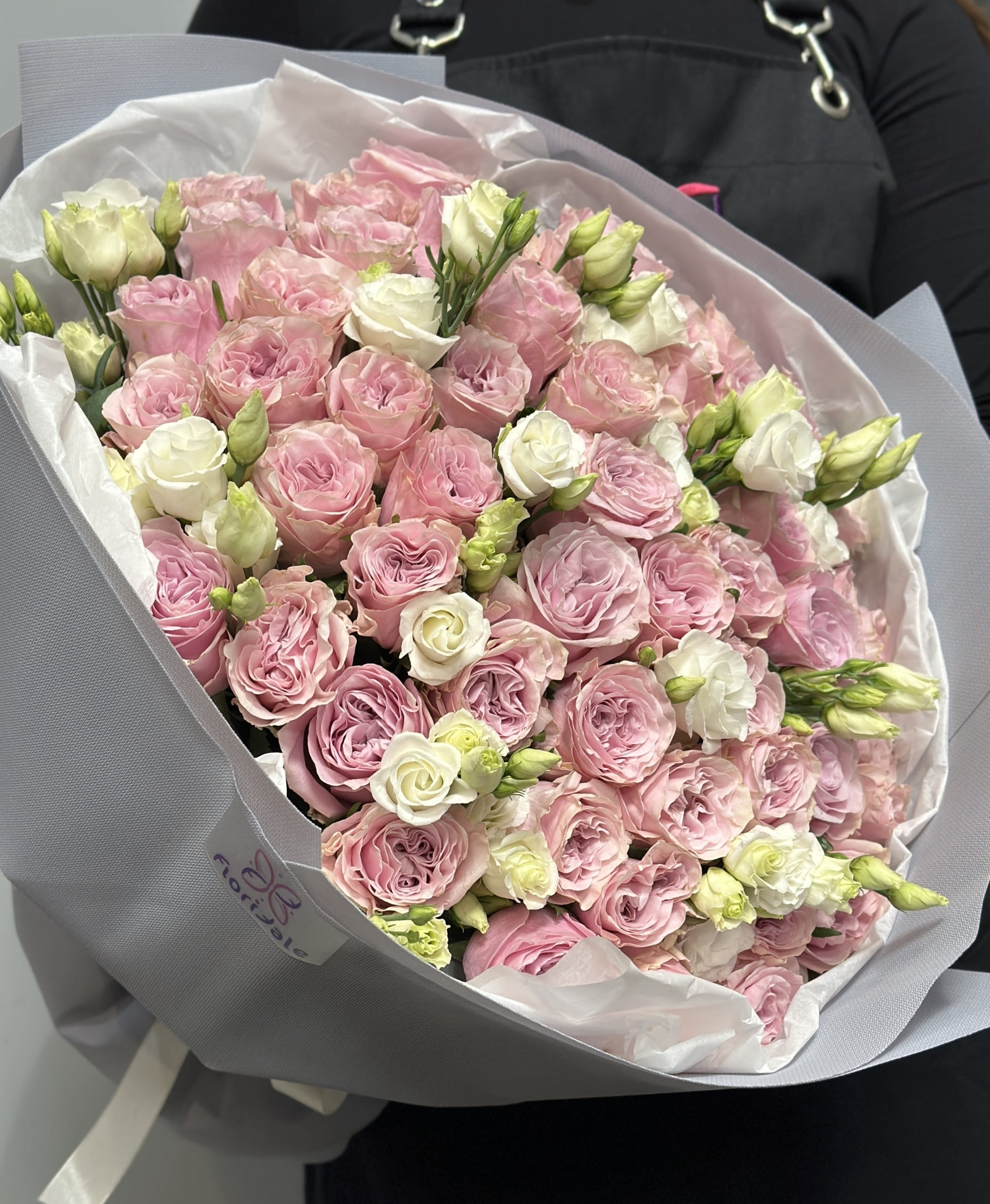 klassicheskiy-buket-luk-et-mi:-sobiraet-vzglyady-na-sebya,-slovno-magnit